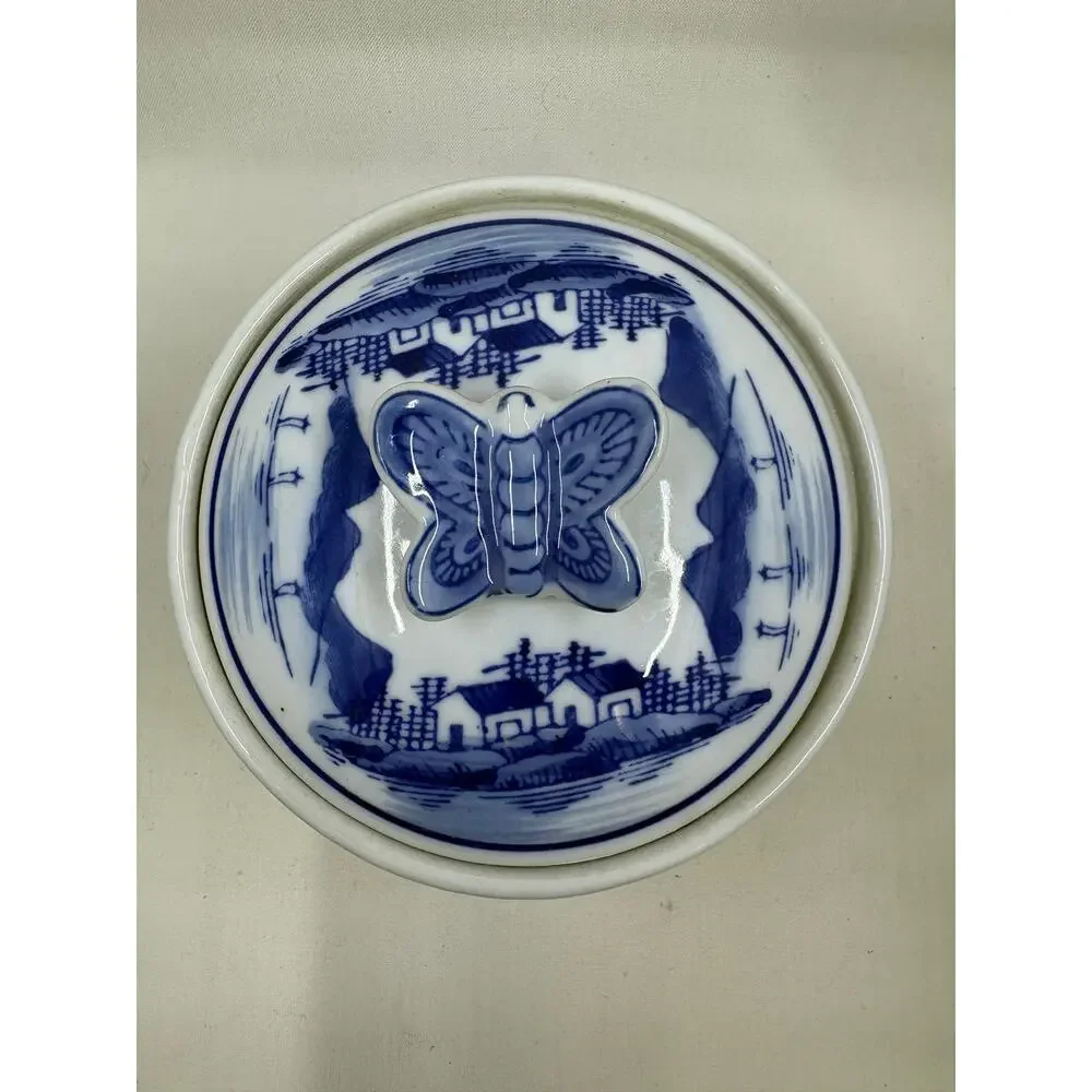 Blue & White Chinese Porcelain Covered Ginger Jar Canister